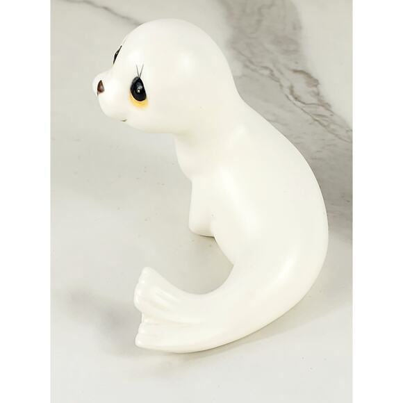 Baby Seal Sad Eyes Figurine 4" Ceramic 80s Home Decor Mexico by Oxford Vintage - Picture 6 of 16